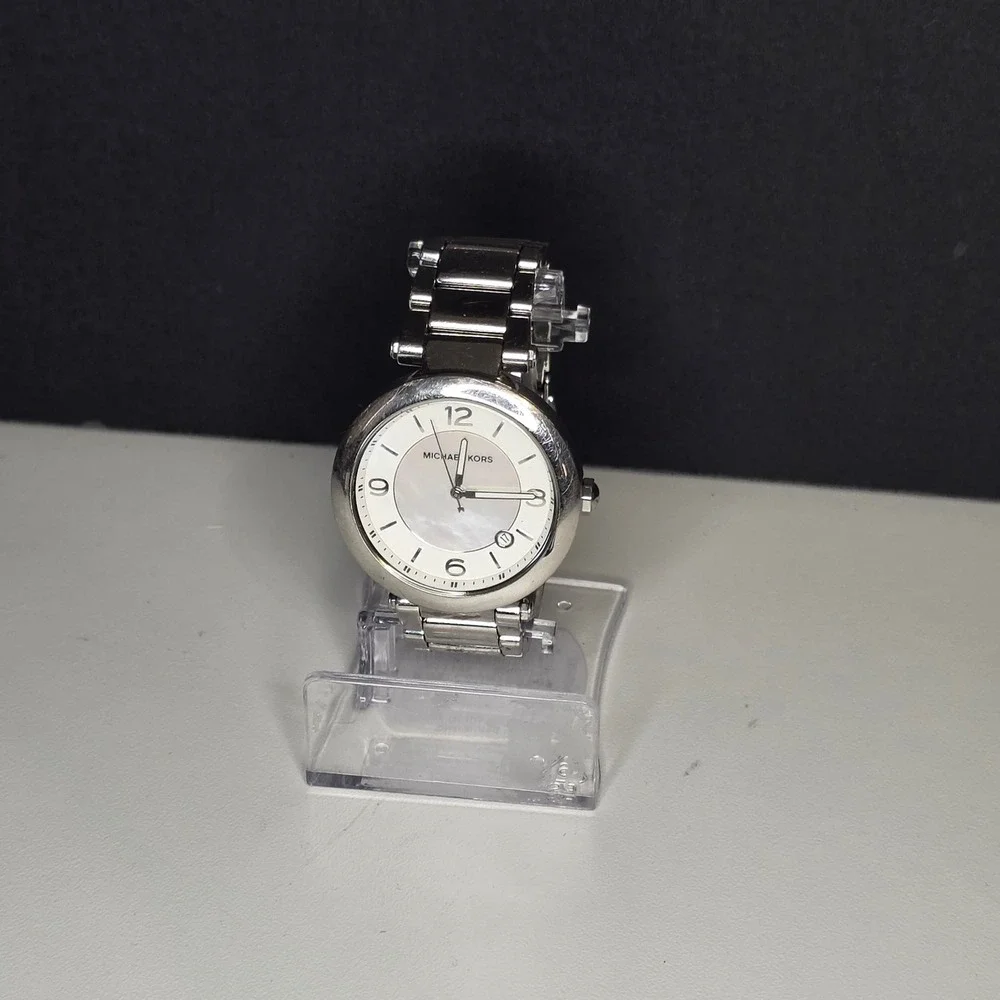 Michael Kors | Accessories | Michael Kors Mk576 Wrist Watch  display picture 1